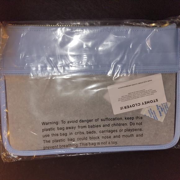 Stoney Clover Lane flat pouch Clear NWT periwinkle "plane" - Picture 5 of 7